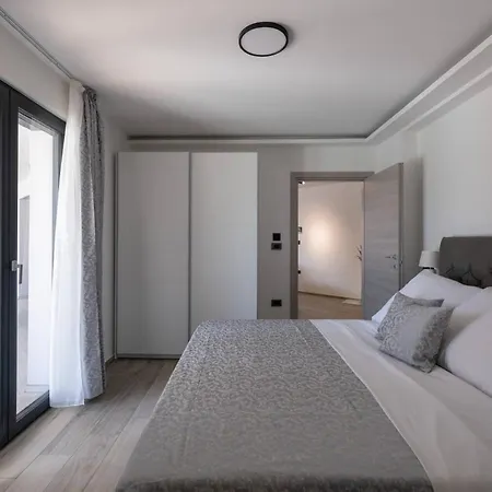 Speranza Βίλα Πούλα